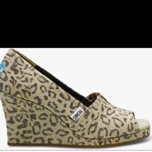 Toms Beige Leopard Print Peep Toe Heels - Canvas & Leather blend - 6